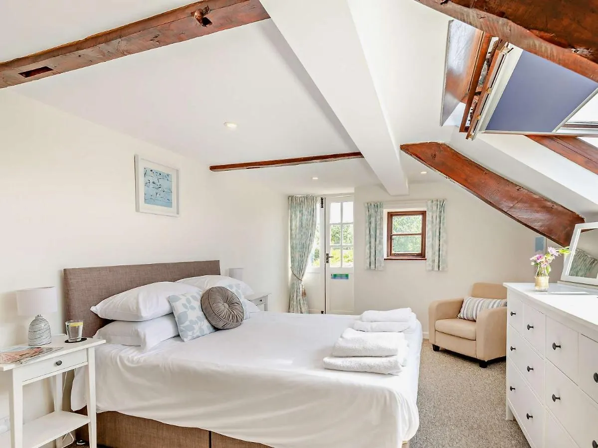 Holiday home 3 Bed In Exeter Kenci Villa Clyst Saint Mary