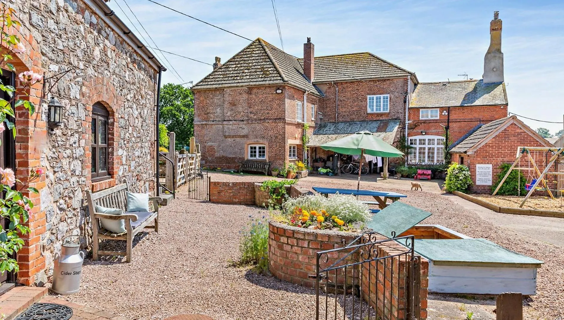 Holiday home 3 Bed In Exeter Kenci Villa Clyst Saint Mary